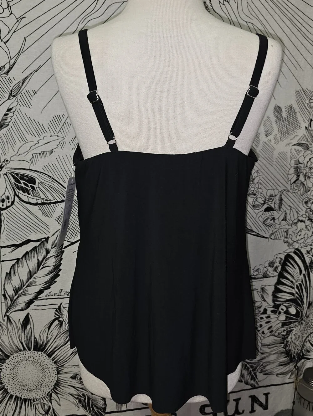 NWT Trimshaper Full Coverage Handkerchief V-Neck Tankini  Sz 16